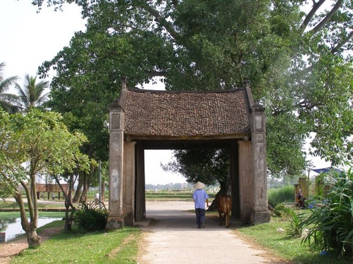 Структура традиционной деревни народности Кинь - ảnh 1